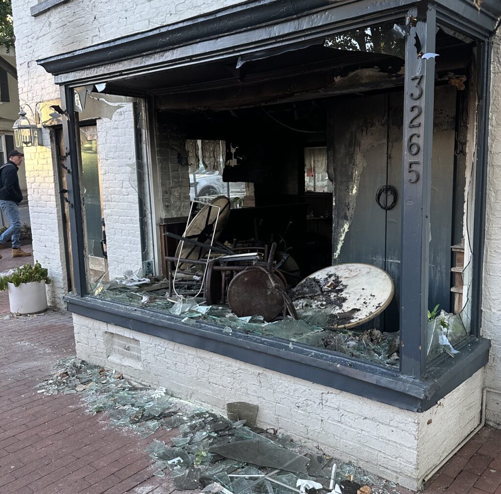 La Bonne Vache, Georgetown Fave, Wrecked by Fire